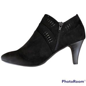 NEW Ankle Booties Black Microsuede Karen Scott Size 9.5